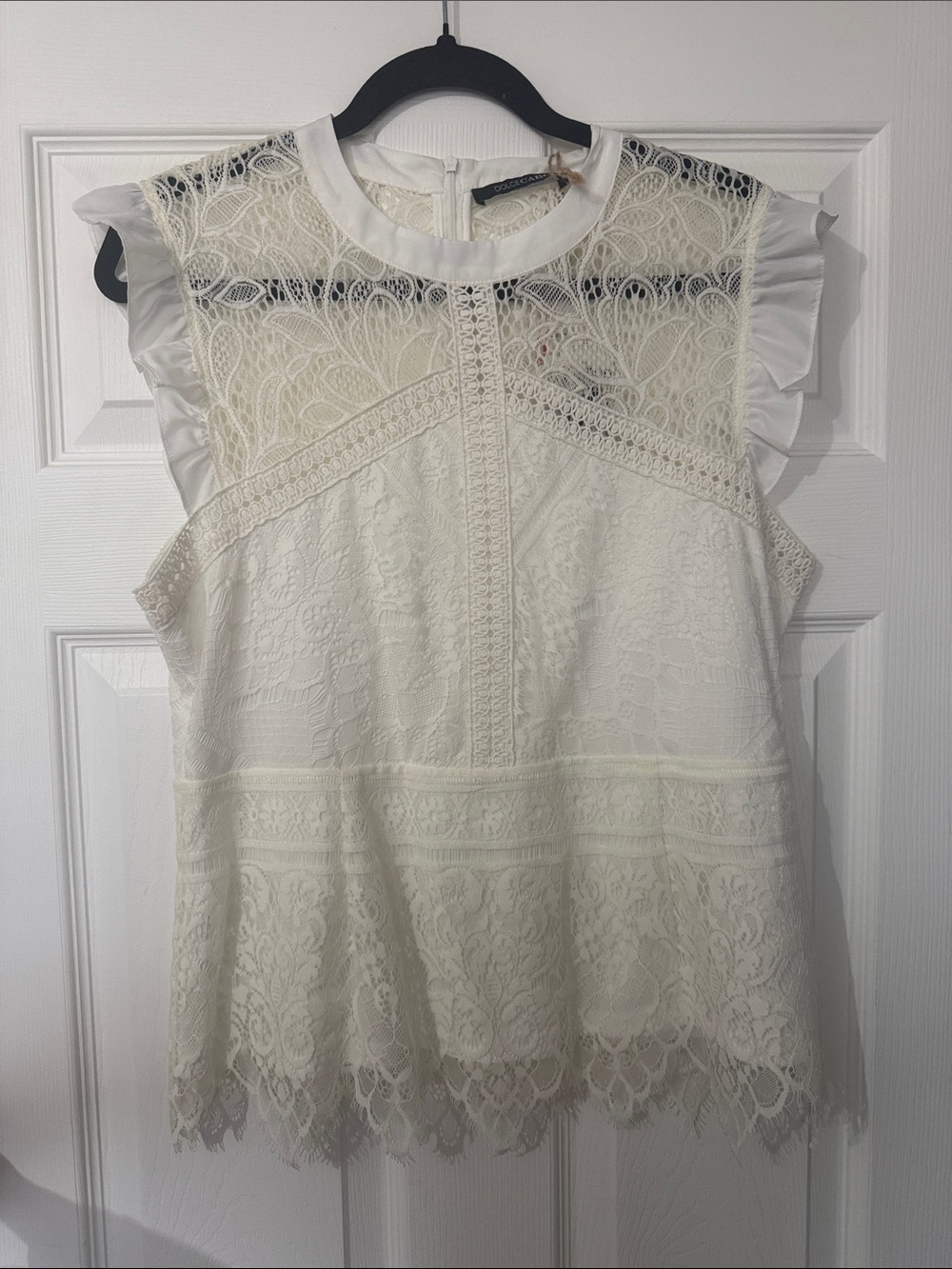 Dolce Cabo Ivory Lace Flutter-Sleeve Blouse
